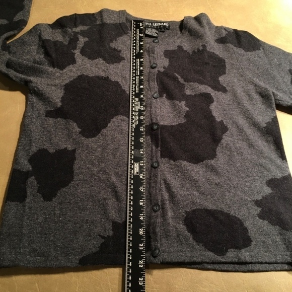 NINA LEONARD DRESS Pre-owned Cardigan, Gray/Black PONY print, Size Large - Picture 6 of 7